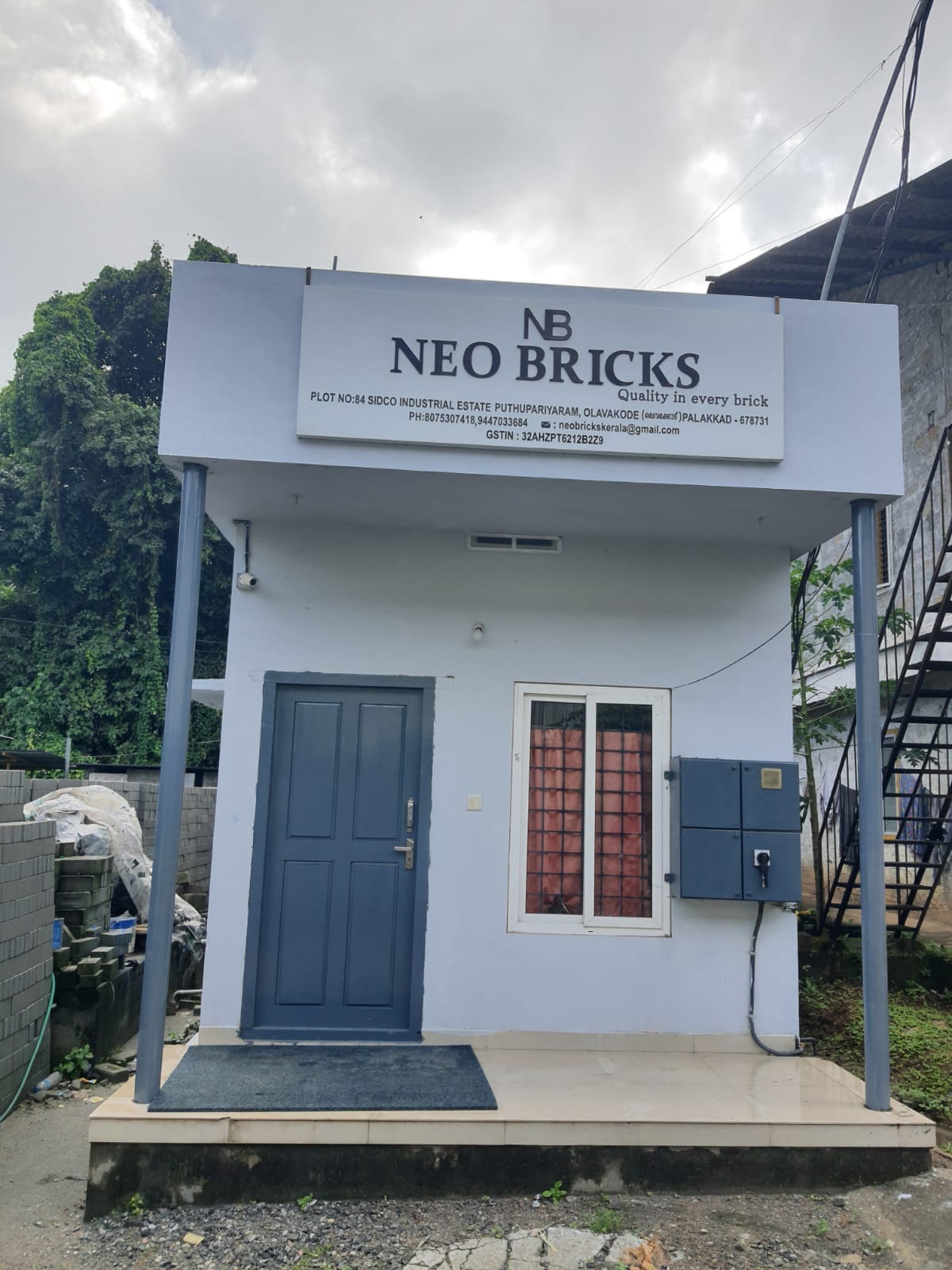 Neo Bricks factory building